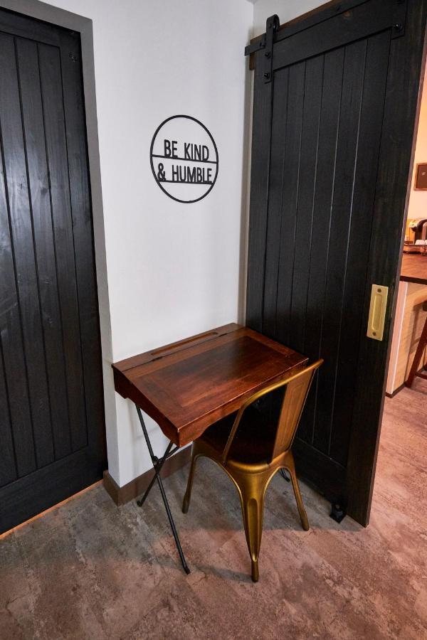Steps From Downtown Pigeon Forge Parkway + Private Hottub And Firepit - Wifi - Firefly Bungalows 외부 사진